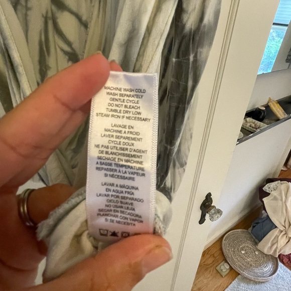 Silky surplice tie die top from splendid - Picture 5 of 6